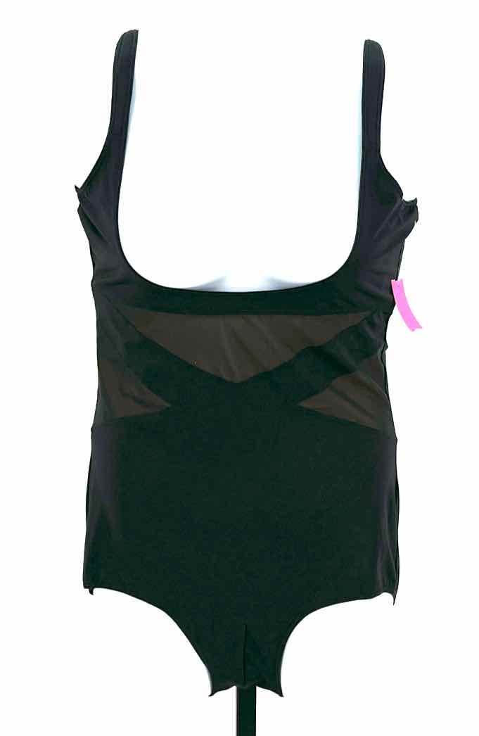 Size 18/20 Black Bra