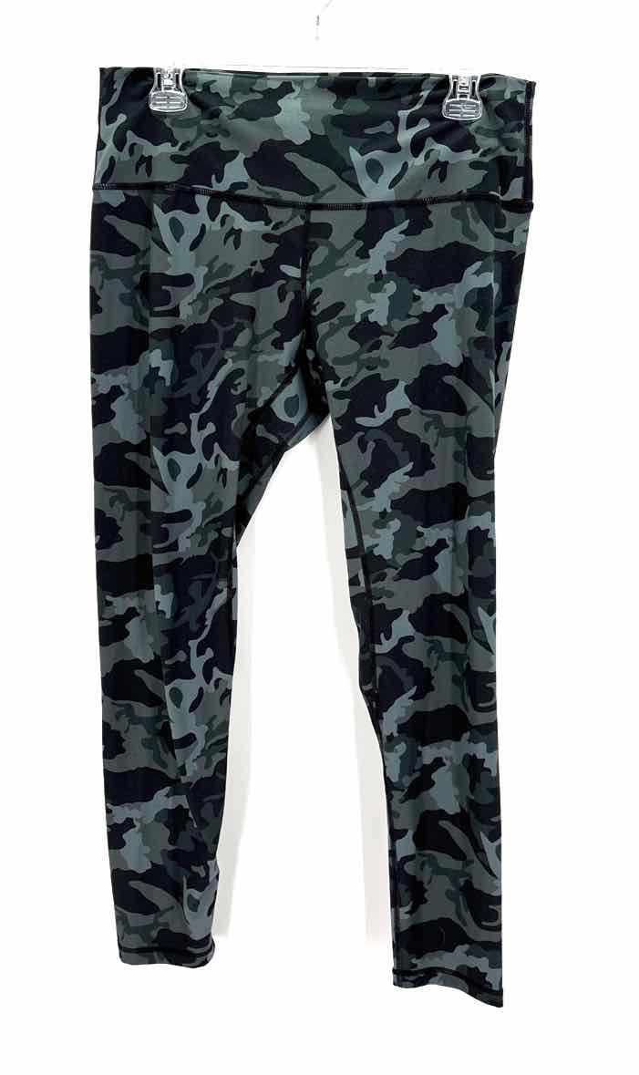 Size M Lululemon Green Print Pants