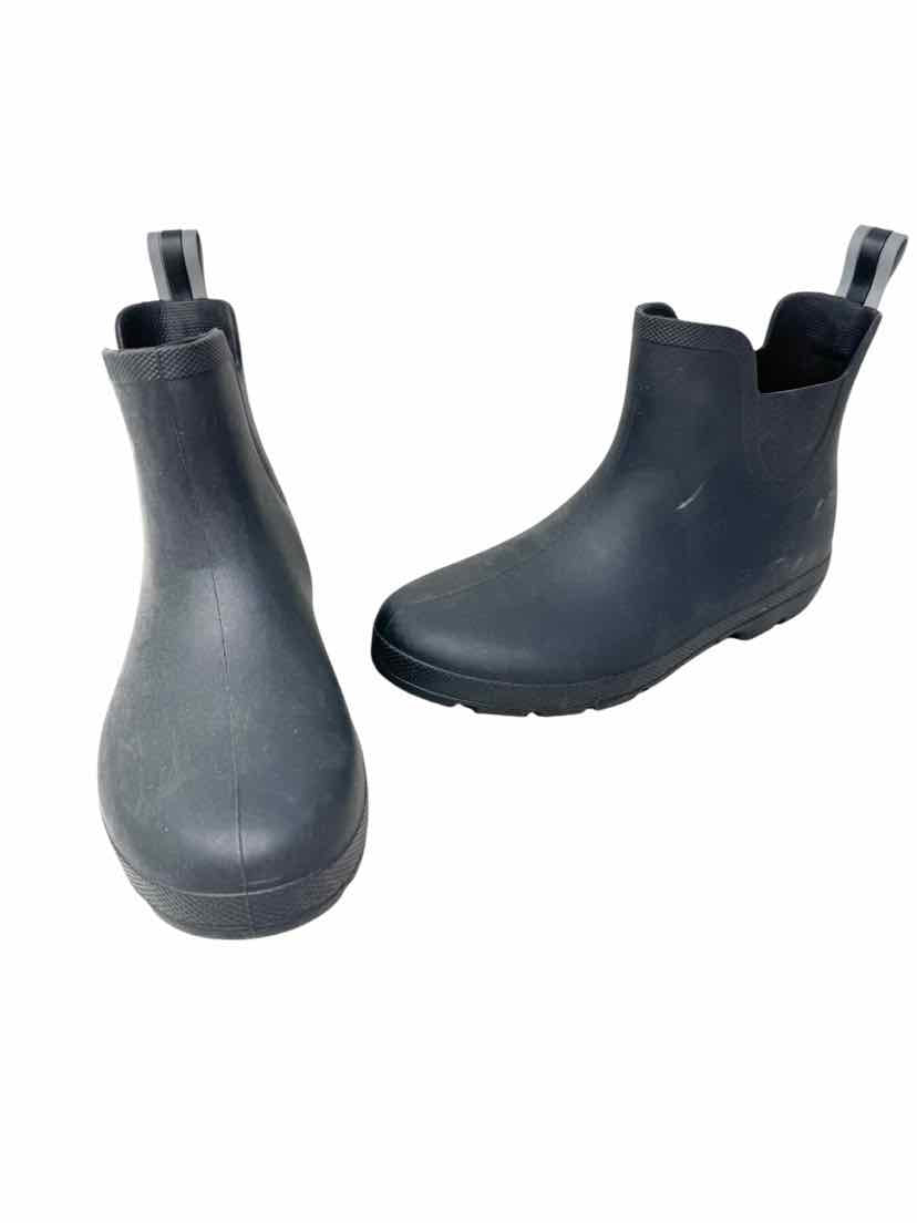 Shoe Size 8 Black Boots