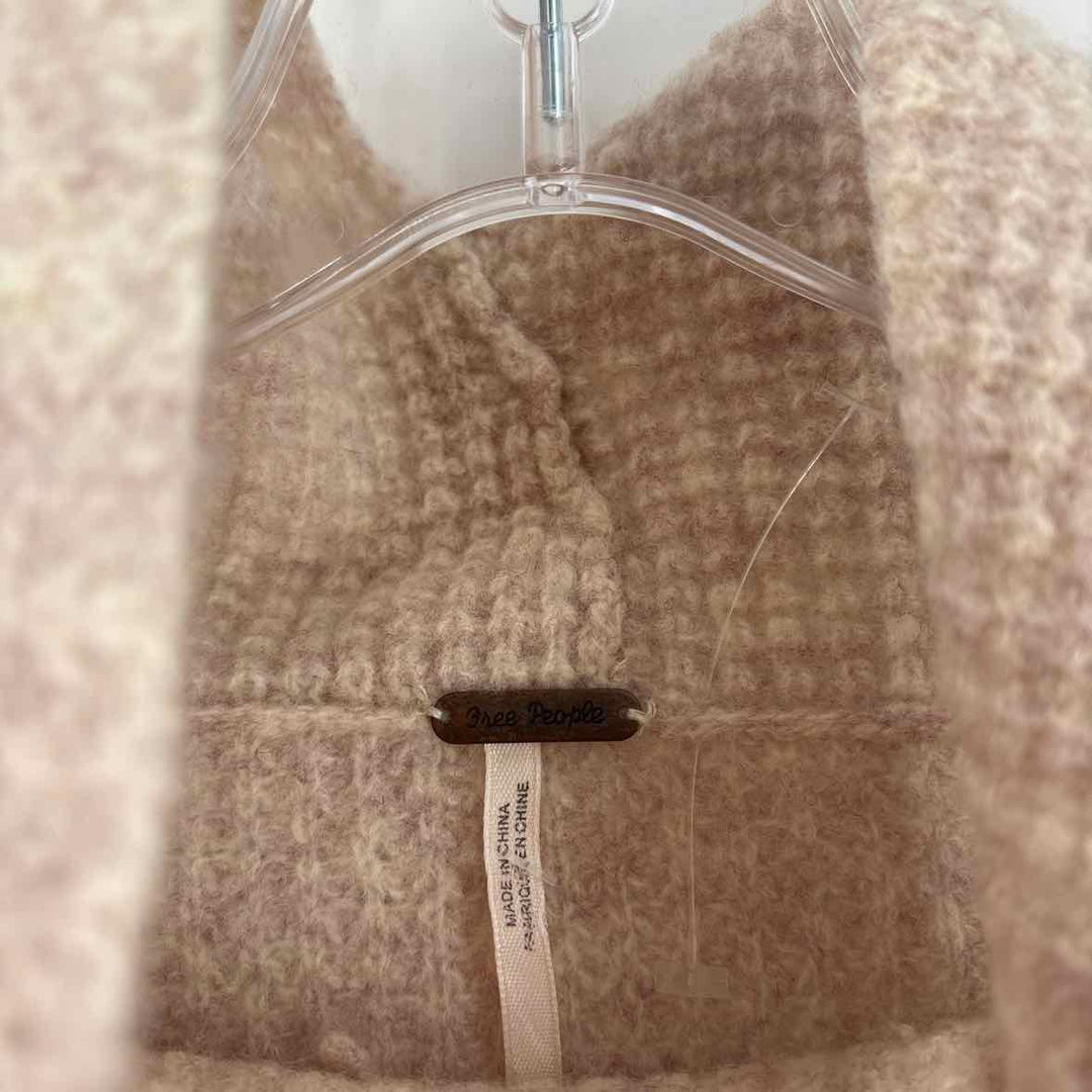Size L FREE PEOPLE Ivory Knit Sweater