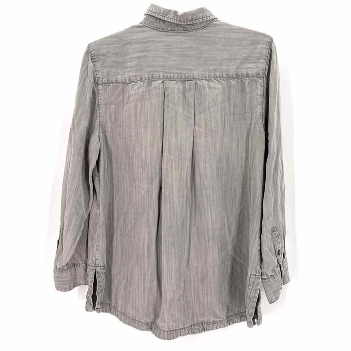 Size L Chico's Gray Shirt