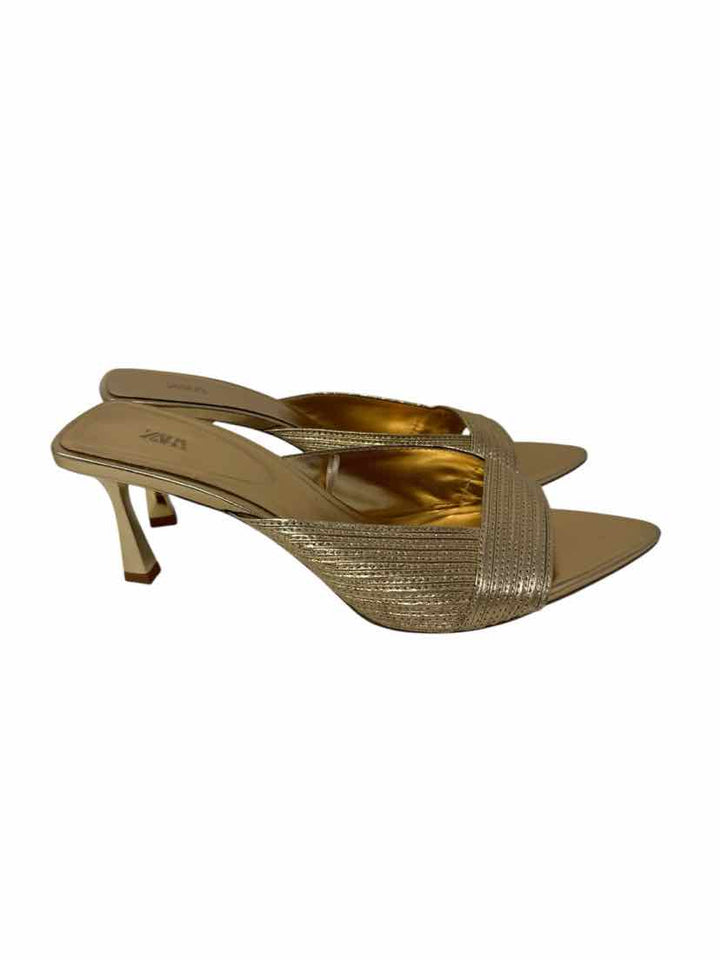 Shoe Size 41 ZARA Gold Pumps