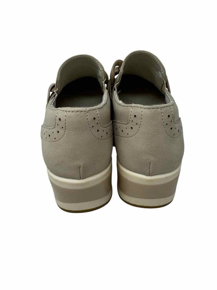 Shoe Size 8 Dolce Vita Tan Loafers