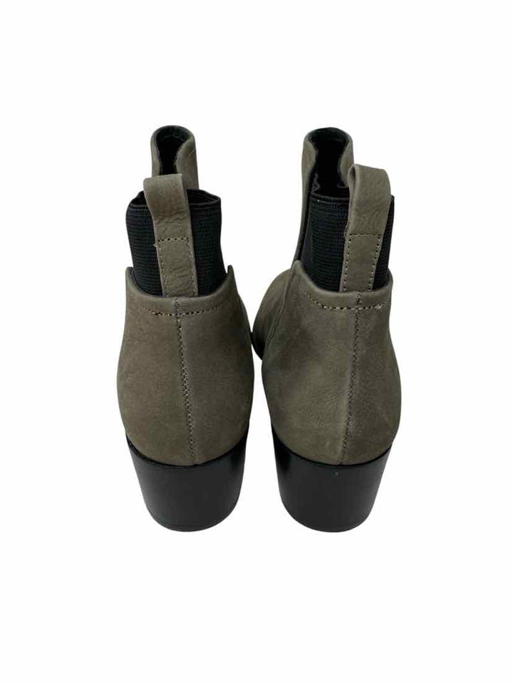 Shoe Size 8 Kenneth Cole Gray Boots