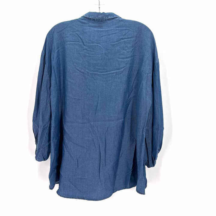 Size L BY DESIGN Blue Chambray Shirt