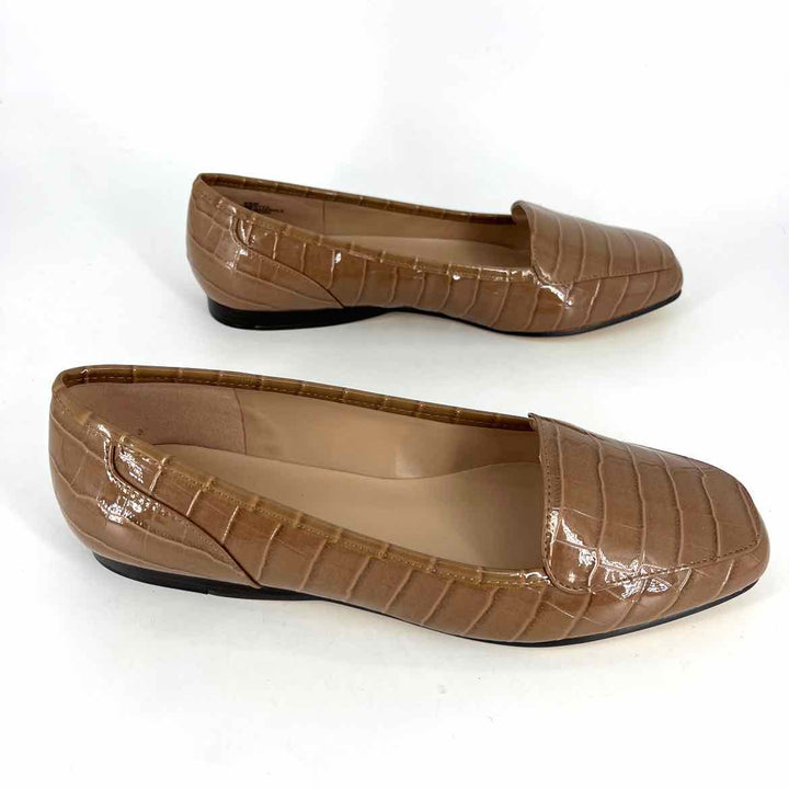 Shoe Size 8.5 BANDO Tan Faux Leather Loafers
