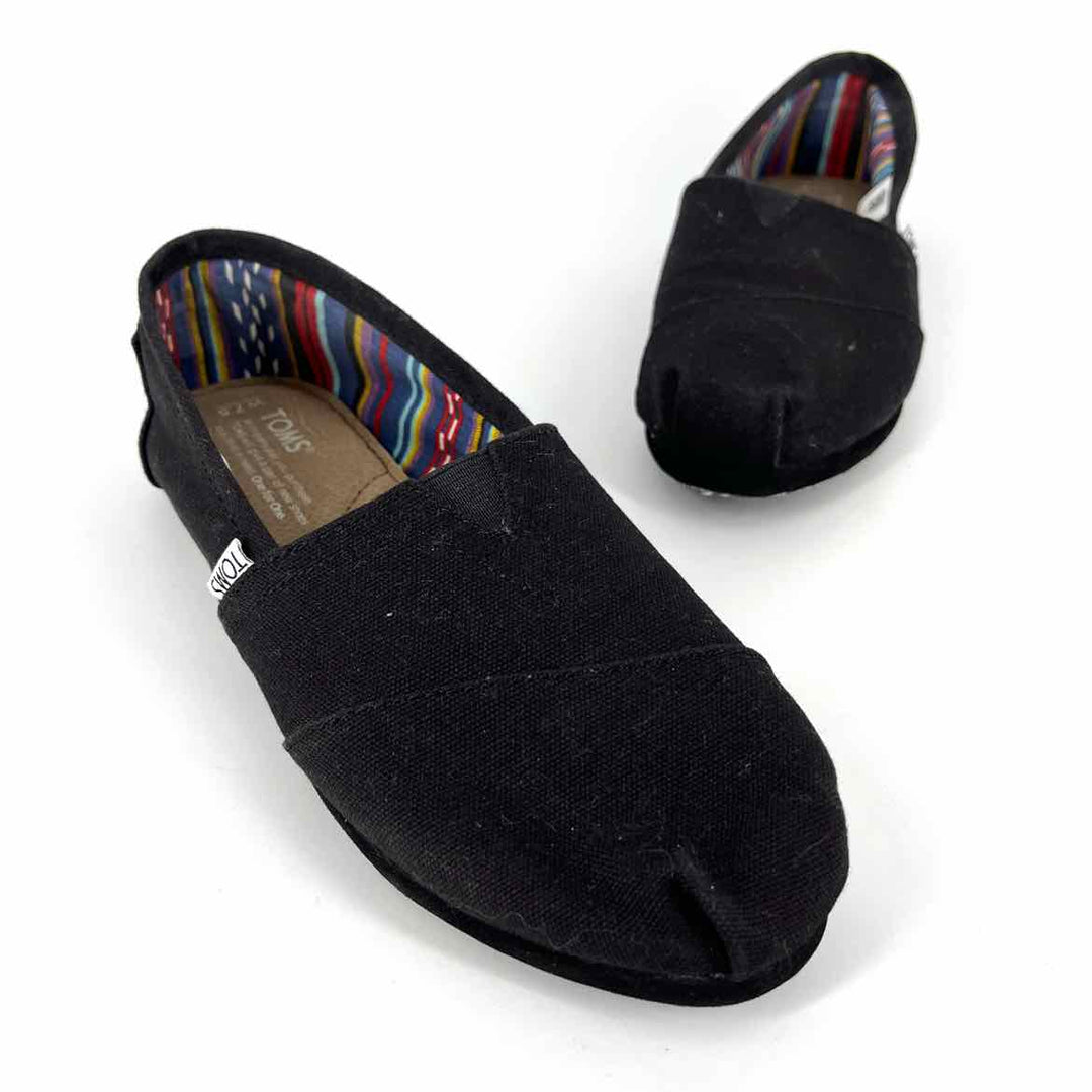 Shoe Size 7.5 Toms Black Canvas Flats