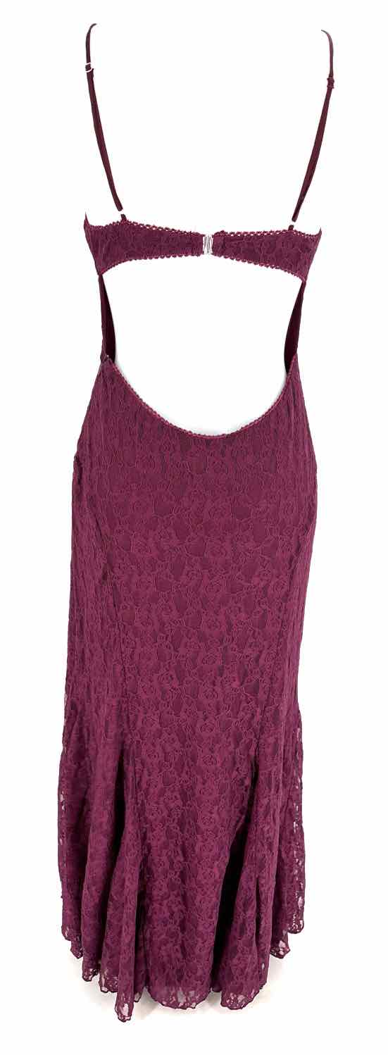 Size L Burgundy Shirt