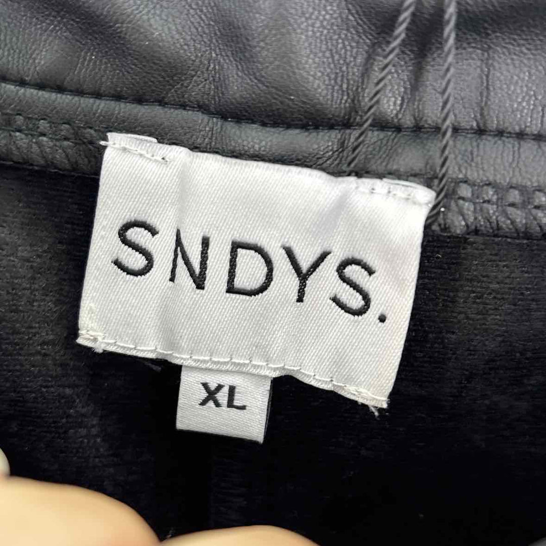 Size XL Black Faux Leather Shorts