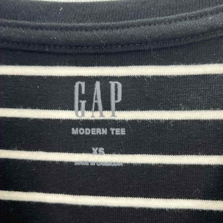 Size XS GAP Black Shirt