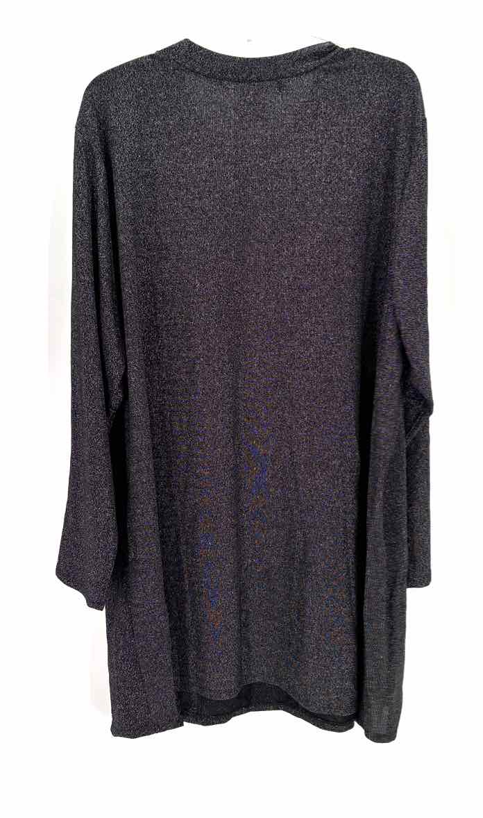 Size 3X Black Shirt