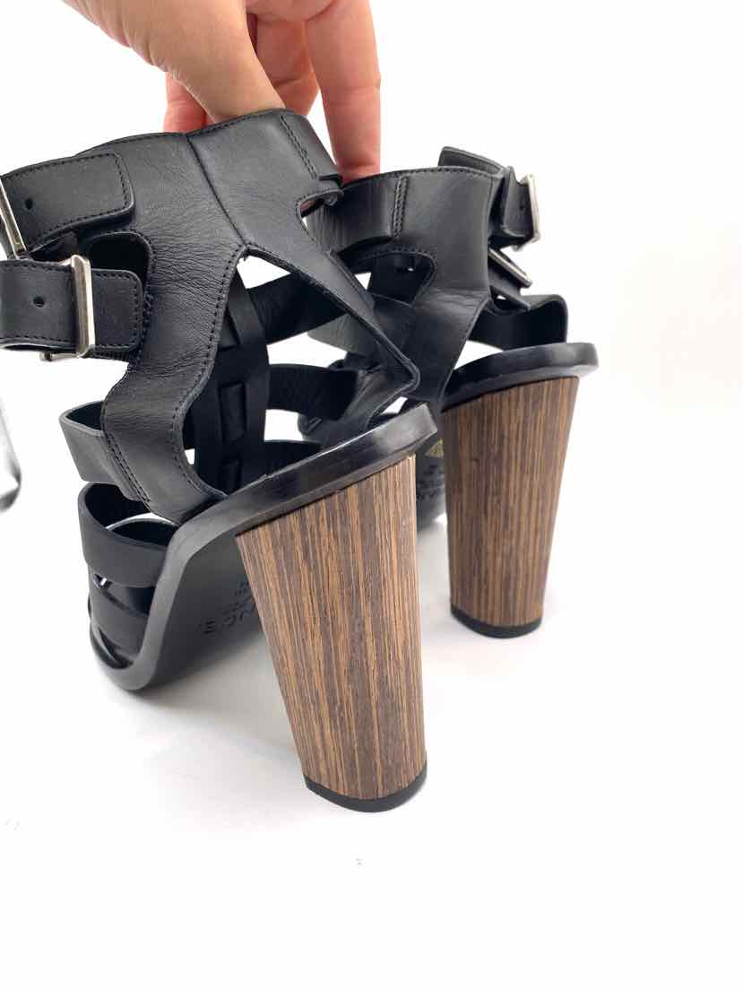 Shoe Size 8 VINCE Black Sandals