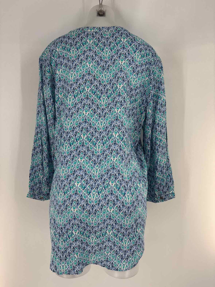 Size XL Multi-Color Shirt
