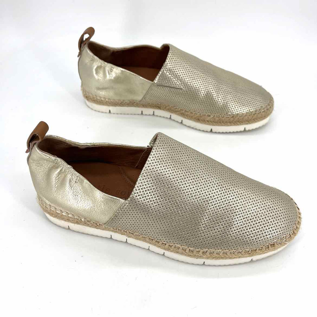 Shoe Size 7 Kenneth Cole Gold Leather Sneakers