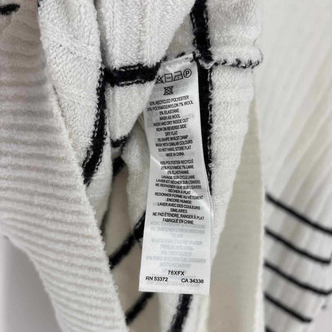 Size XS FRENCH CONNECTION White Sweater