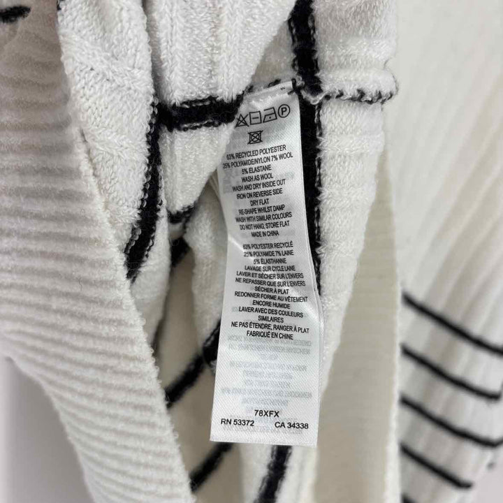 Size XS FRENCH CONNECTION White Sweater
