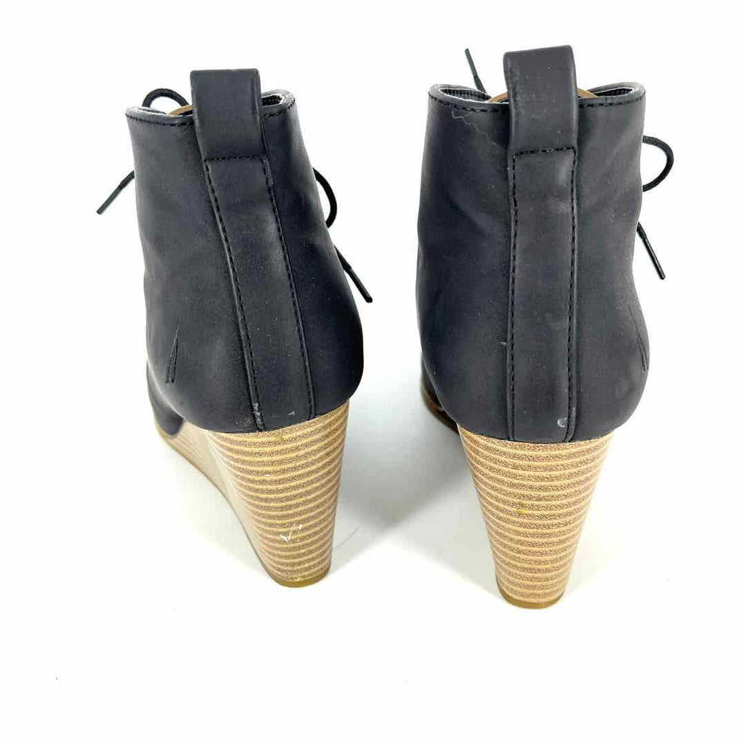 Shoe Size 6.5 NAUTICA Black Boots