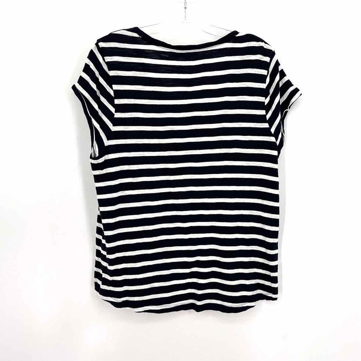 Size L Chico's Navy Shirt