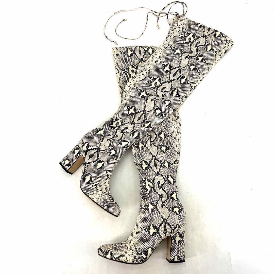 Shoe Size 9 UNISA Beige Boots