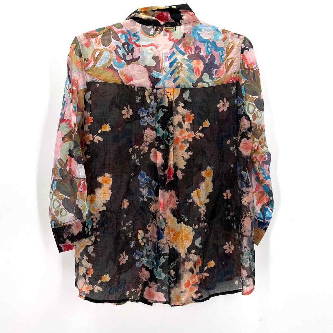 Size M Multi-Color Shirt