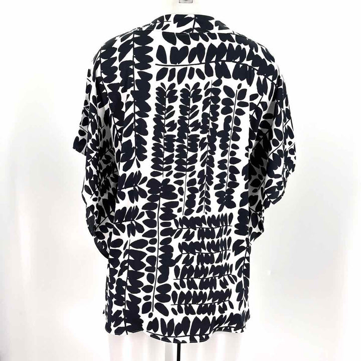 Size 6 Chico's Multi-Color Shirt