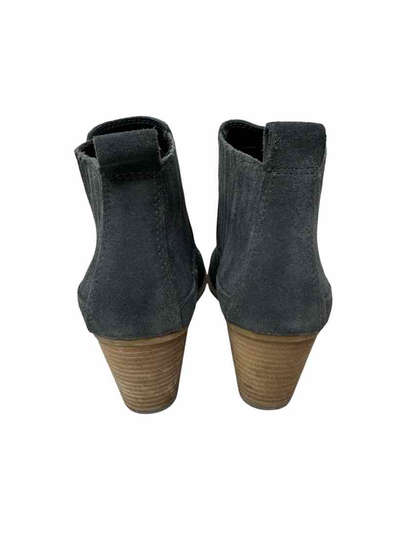 Shoe Size 7 Dolce Vita Gray Suede Boots