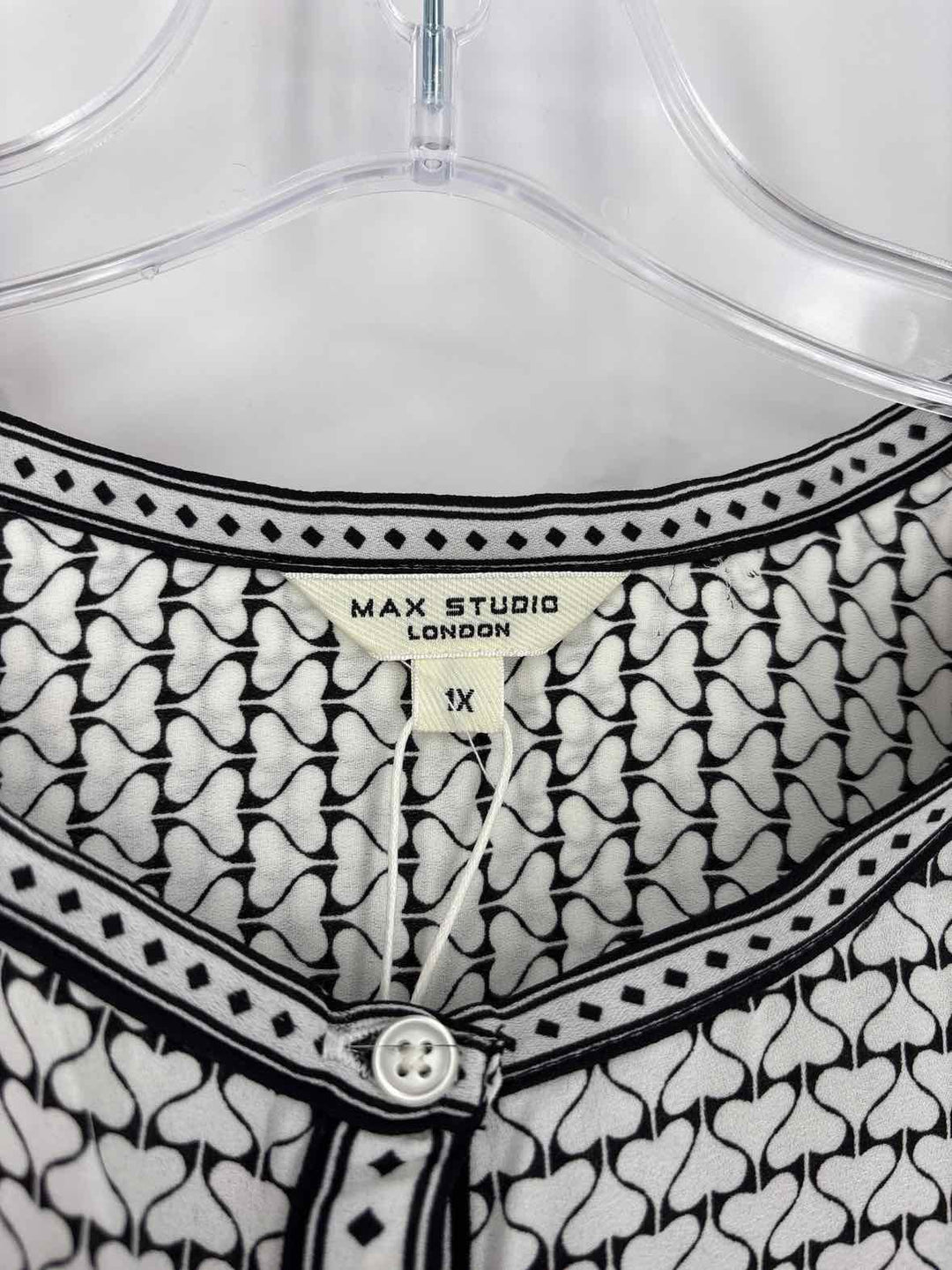 Size 1X MAX STUDIO Black/White Shirt