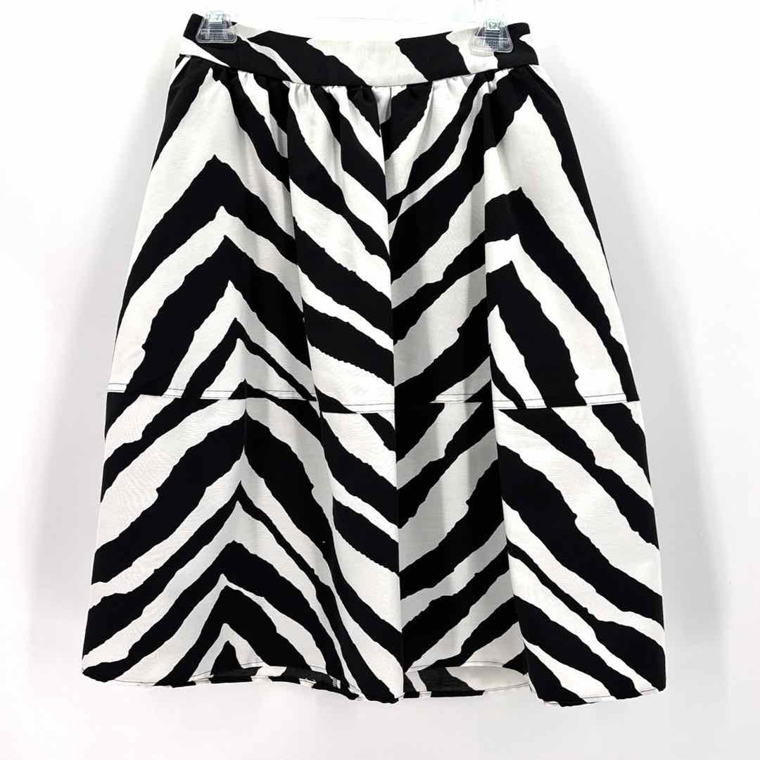 Size 2 EXPRESS Black/White Skirt