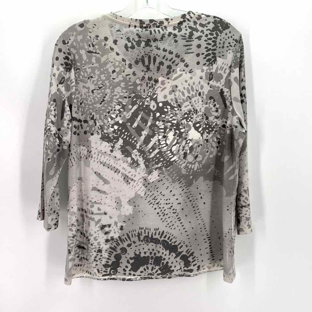 Size M Chico's Gray Shirt