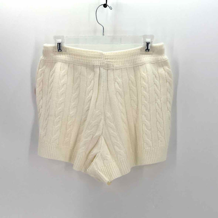 Size M Cream Knit Shorts