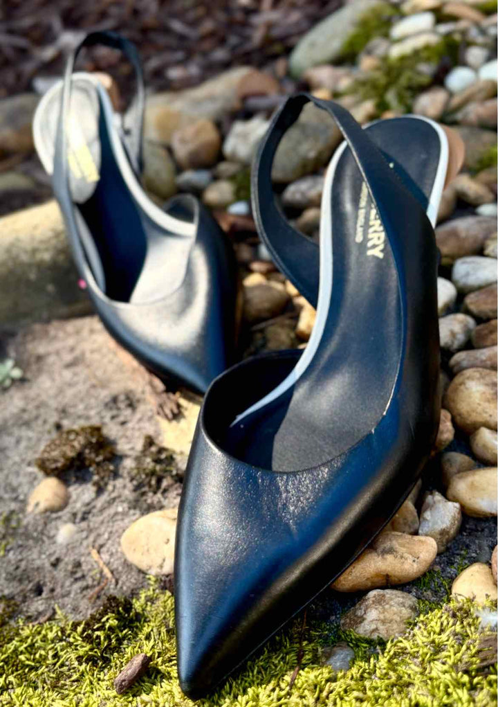 Shoe Size 35 Burberry Black Leather Luxury - Pumps