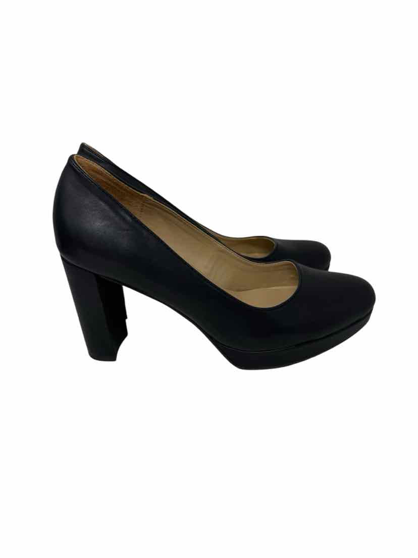 Shoe Size 7.5 Naturalizer Black Heels