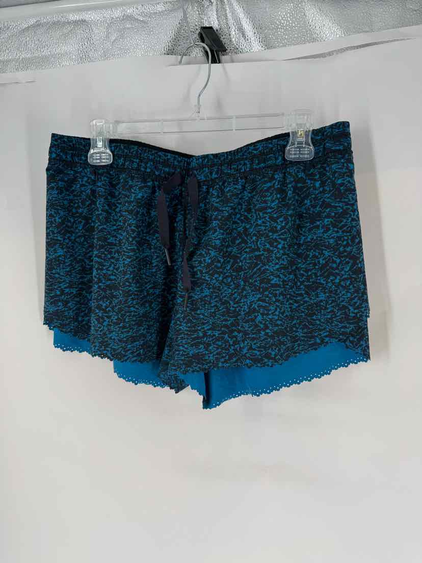 Size 8 Lululemon Black Print Shorts