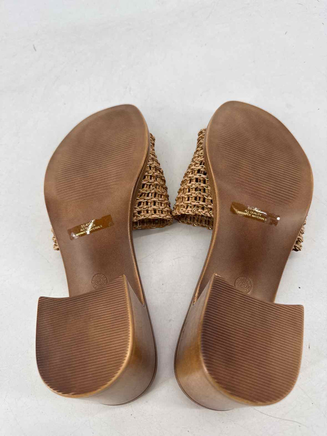 Shoe Size 8.5 Tan Sandals