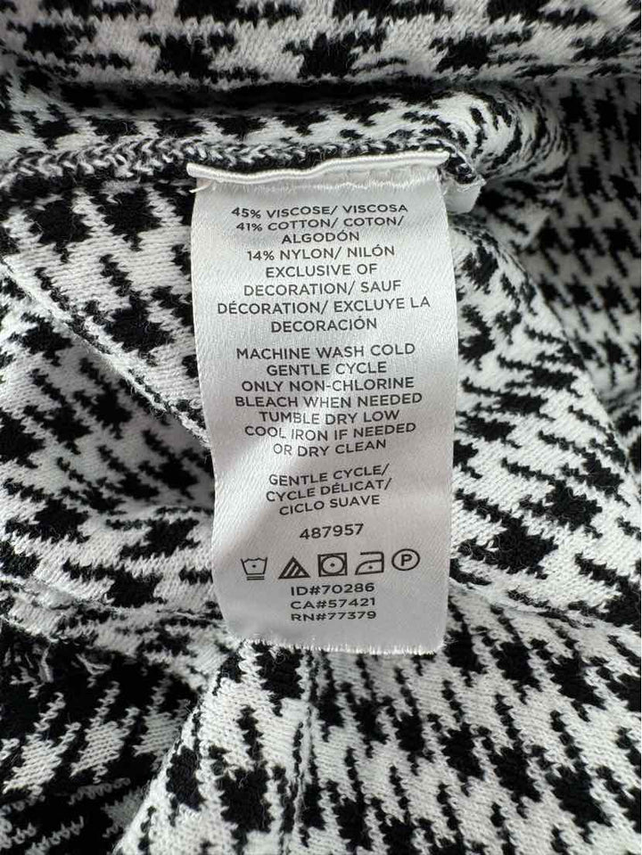 Size M Ann Taylor Black/White Sweater