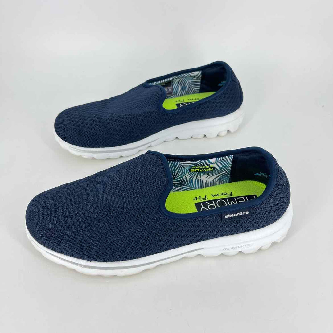 Shoe Size 6 Sketchers Navy Flats
