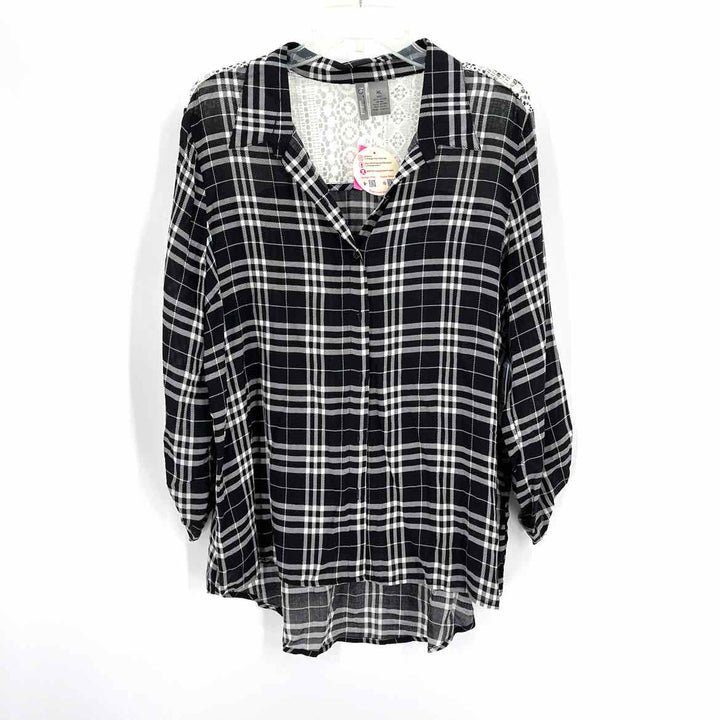 Size XL NEW DIRECTION Multi-Color Lace Shirt