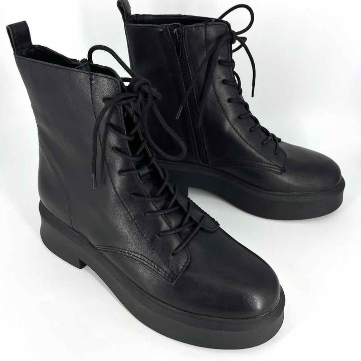 Shoe Size 9.5 Steve Madden Black Leather Boots