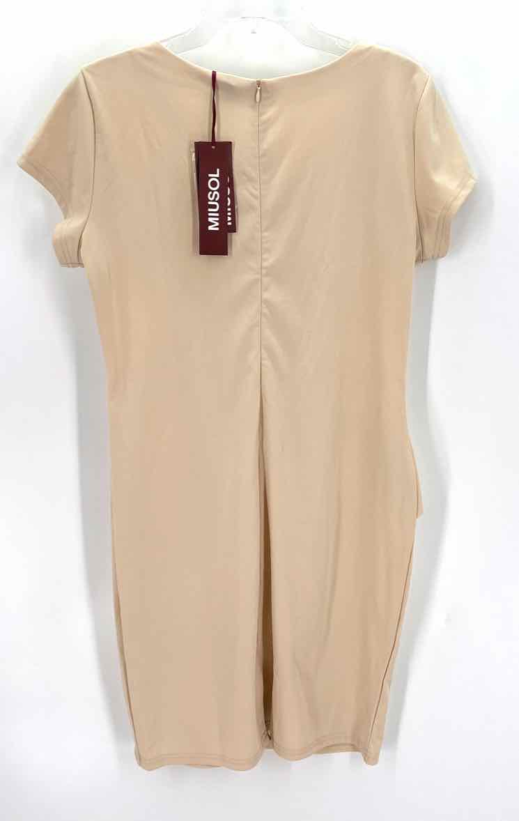 Size XL Beige Dress