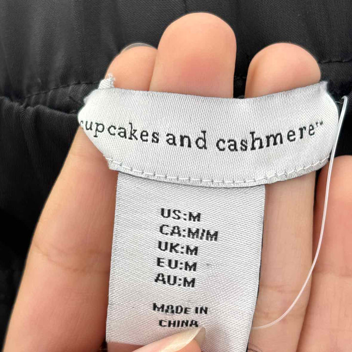 Size M Cupcakes & Cashmere Black Pants