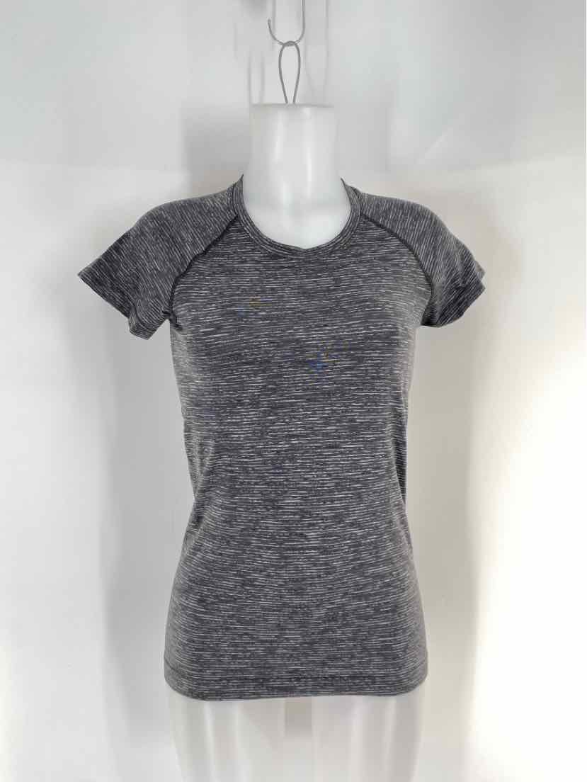 Size M Lululemon Gray Shirt