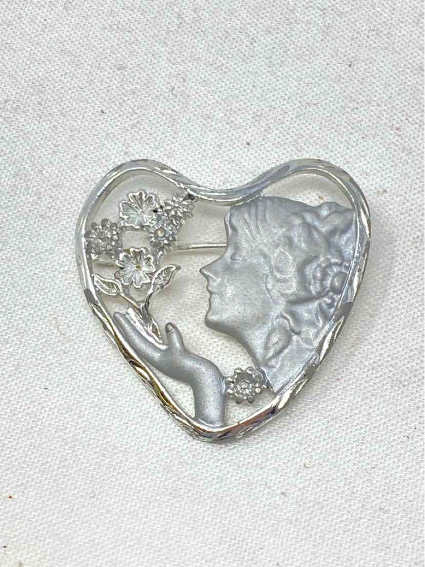 Brooch