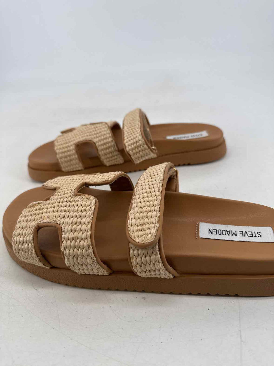Shoe Size 9.5 Steve Madden Tan Sandals