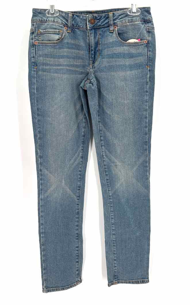 Size 6 AMERICAN EAGLE Light Blue Denim Jeans