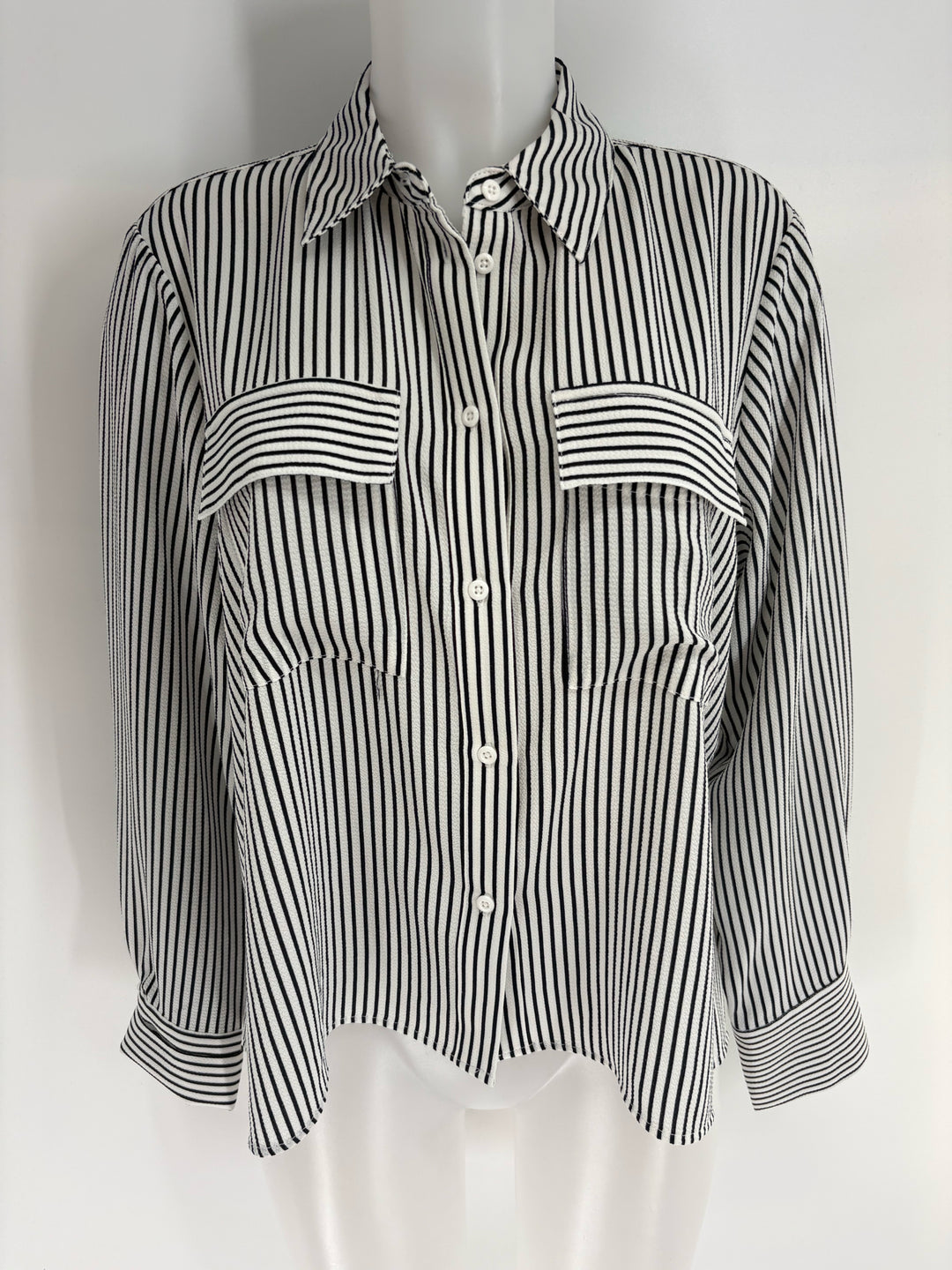Size M Adrianna Papell White Shirt