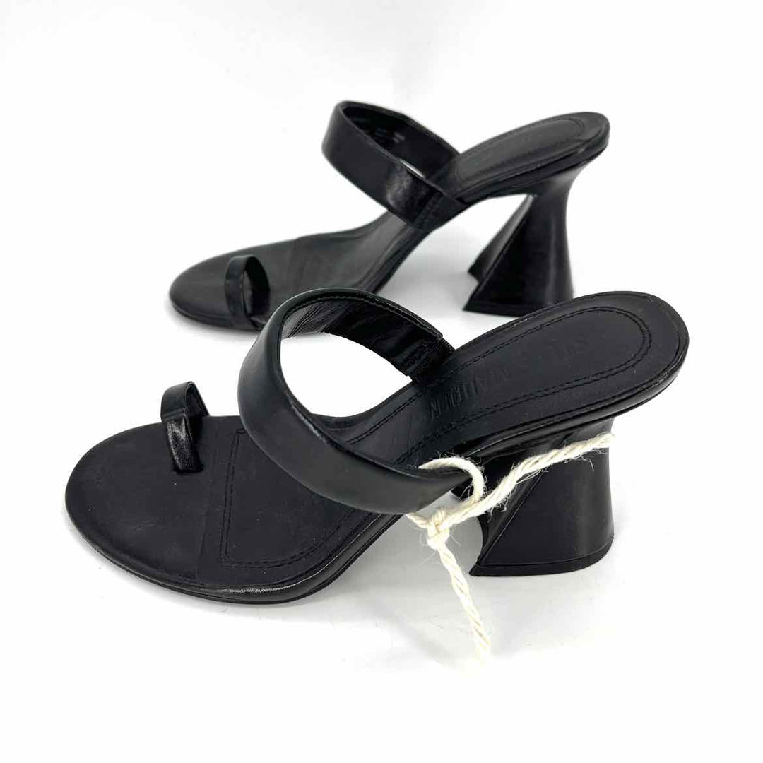 Shoe Size 6 Steve Madden Black Sandals
