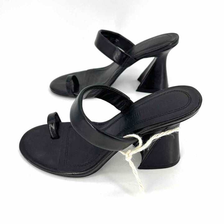 Shoe Size 6 Steve Madden Black Sandals