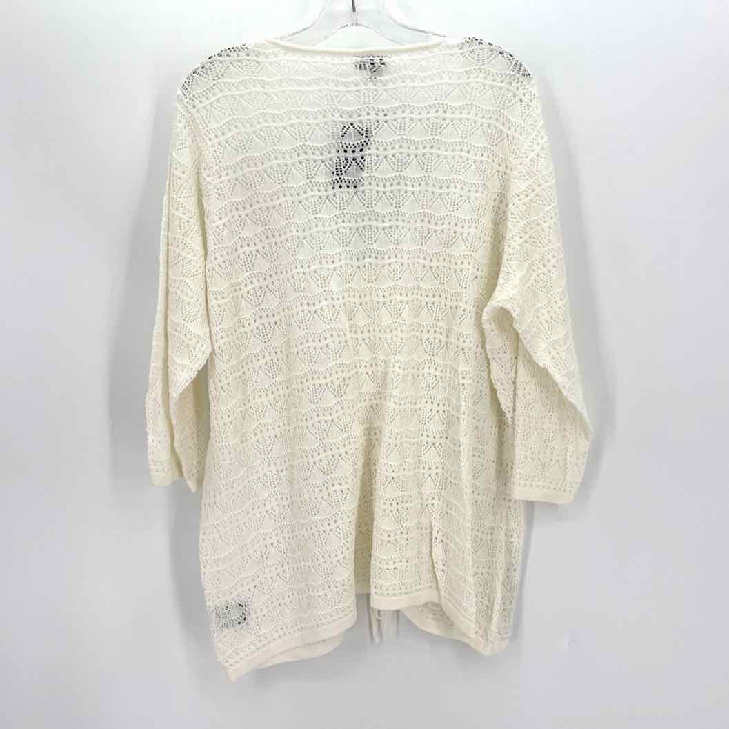 Size 22/24 Torrid Ivory Crochet Shirt