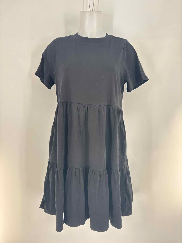 Size M Old Navy Black Dress
