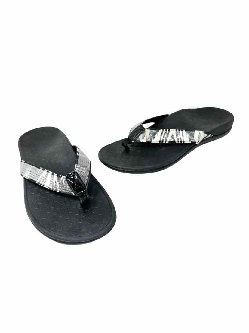 Shoe Size 9 VIONIC Black Sandals